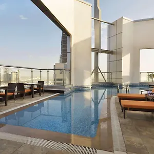 Szálloda Ramada Corniche ****